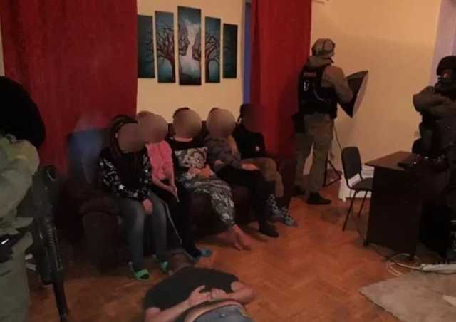 В Киеве закрыли порностудию, которую организовал крымчанин