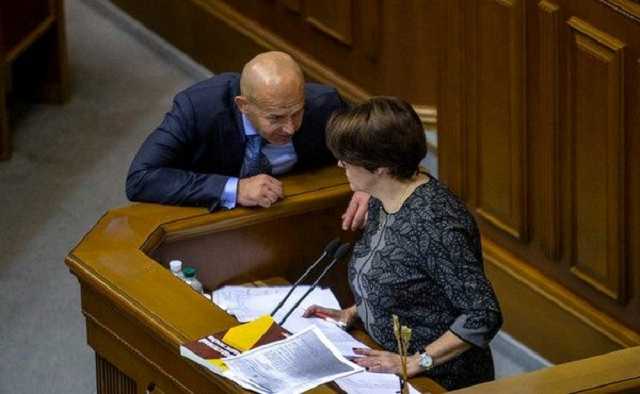 Играют они — платите вы. Как Рада «продала» Госбюджет страны за 7 поправок