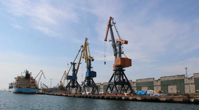 АМПУ отсудила у скандальной фирмы два миллиона гривен за срыв ремонта буксира