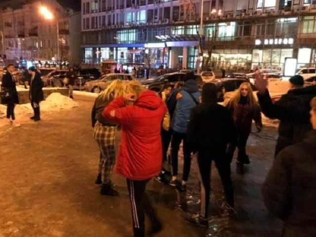 Избивали прохожих ради развлечения: что рассказали очевидцы инцидента возле ТРЦ «Гулливер»