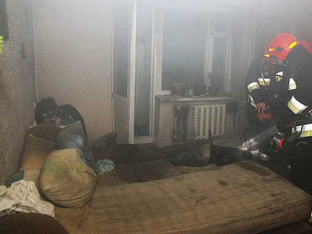 В Виннице в квартире загорелась елка