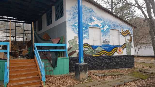 ’’Отработают навыки на практике’’: в Крыму открыли военный лагерь для детей