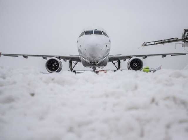 Из-за непогоды в аэропорту Запорожья отменяют и задерживают рейсы