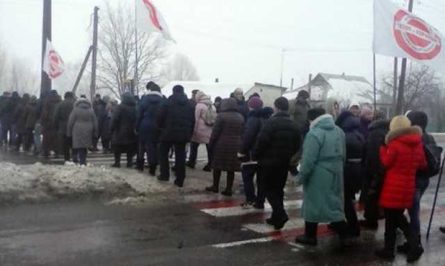 Протестующие на Киевщине перекрыли дорогу