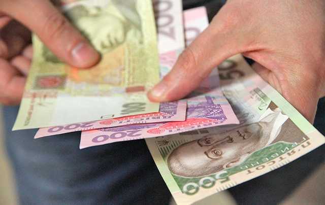 В харьковском магазине дали сдачу фальшивыми деньгами