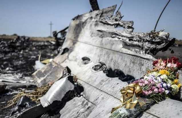 Боинг МН17: На Путина подали рекордный групповой иск родственники погибших