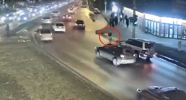 В Одессе ребенок бросился под колеса автомобилей