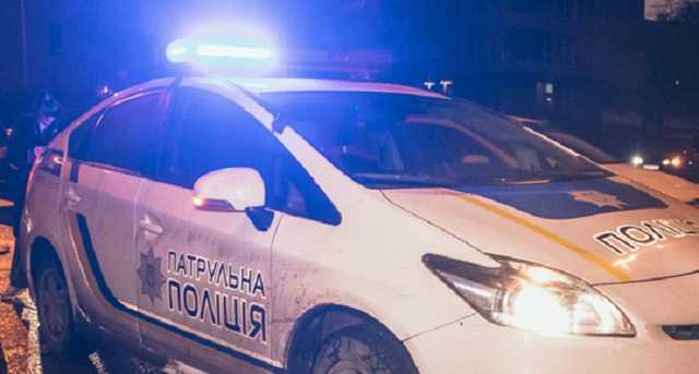 В Киеве двое мужчин на черном BMW украли $130 000: введен план «Перехват»