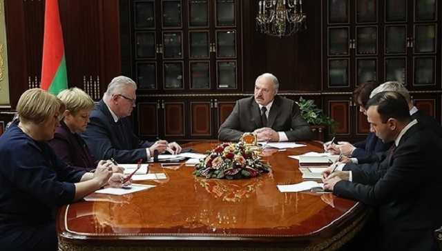 Лукашенко обрушился с мощной критикой на молодежь. Ему ответили