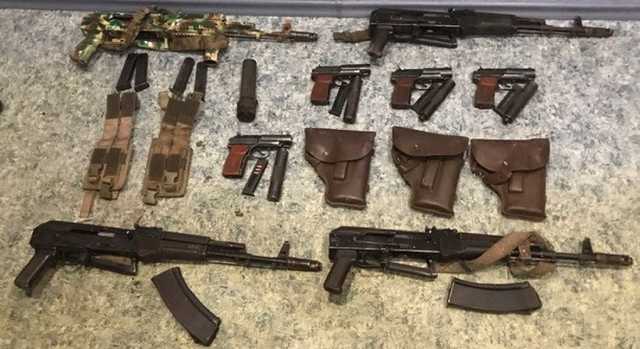 СБУ разоблачила продажу оружия, похищенного из воинских частей в Житомирской области