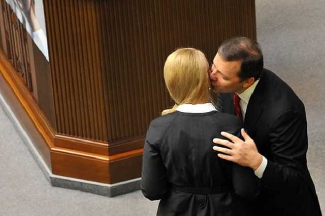 Тимошенко стала Шэрон Стоун, а Ляшко - Меркьюри. В сети едко высмеяли кандидатов