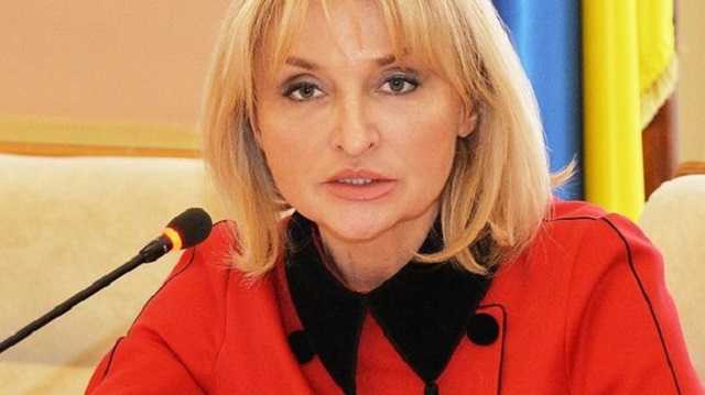 Жену Луценко в день рождения одарили в Раде цветами