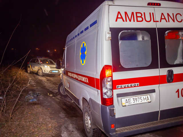 В Днепре 45-летний мужчина погиб с бутылкой водки и мандаринами