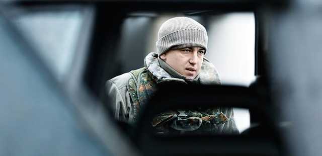 Против активиста, который занимался поиском сотрудника полиции избивавшего лежачего митингующего открыли дело