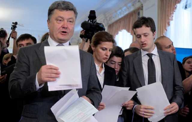 НАПК проверит декларацию сына Порошенко