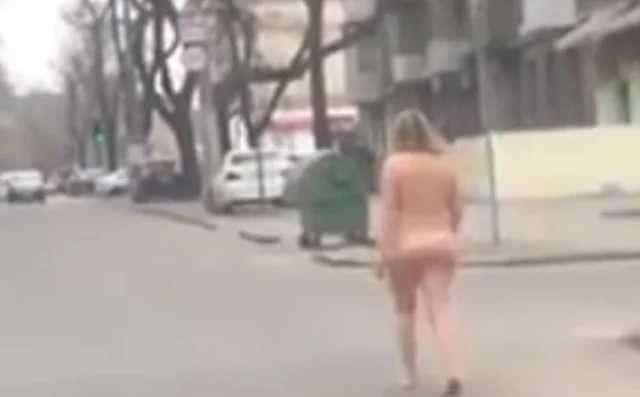 По Одессе разгуливала голая женщина, представляясь Иисусом Христом