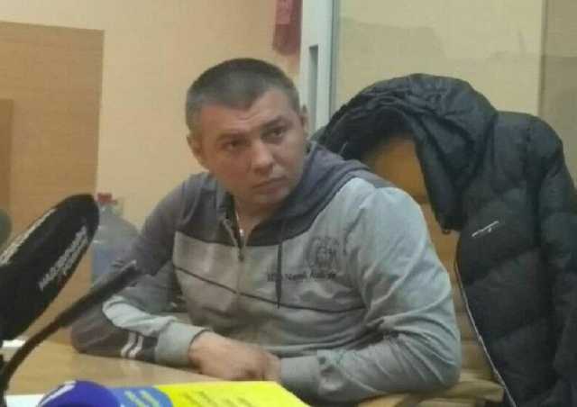 Полицейского Мельникова, который избивал лежачего активиста, не обучали силовому задержанию большого количества людей, - Артем Шевченко