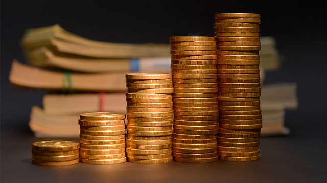 Декларации кандидатов в президенты: кто зарабатывает больше всех