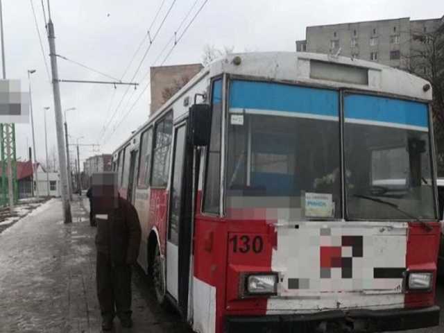 В Тернополе пассажиры самостоятельно наказали пьяного водителя троллейбуса