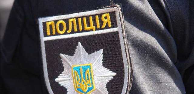 Приставал к официантке: в Киеве избили профессора полицейской академии