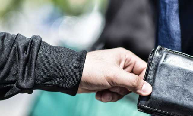 В столичном магазине карманники нагло грабят покупателей: раскрыта схема