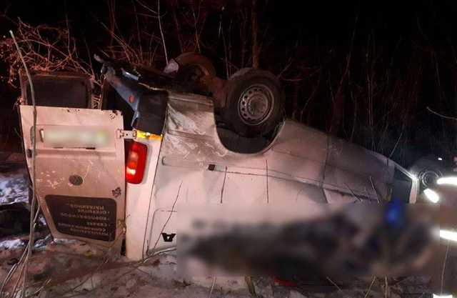 На трассе Киев — Харьков разбился микроавтобус: много жертв и раненых