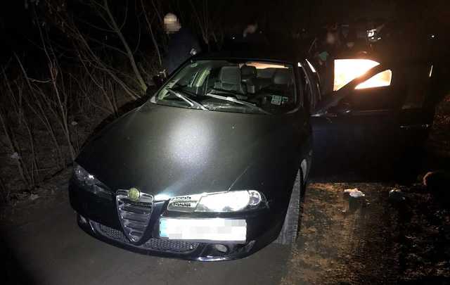 Под Ровно двое грузин ограбили итальянца во время свидания с 22-летней украинкой