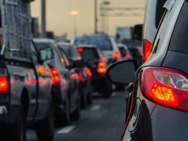 Движение в Киеве полностью парализовали пробки