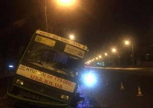 В Харькове полицейский спас пассажиров маршрутки от возможной аварии