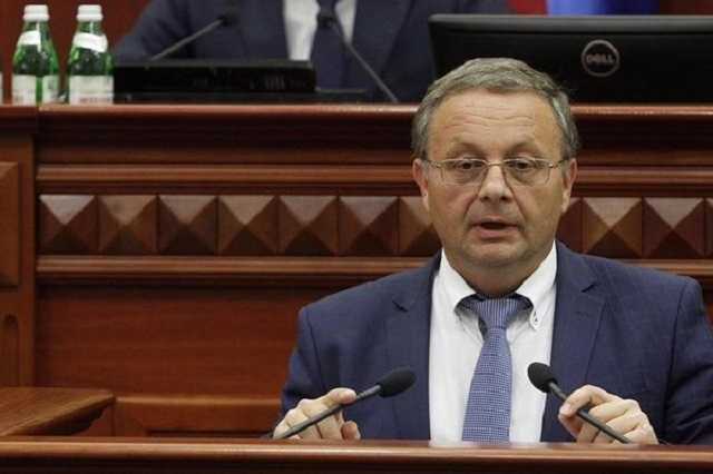 В Киеве чиновник под Новый год выписал себе 600% премии