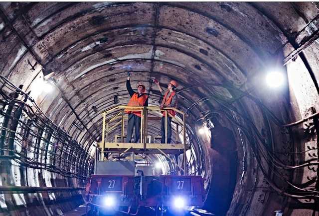 Метро на Троещину: появилось скандальное решение о тендере