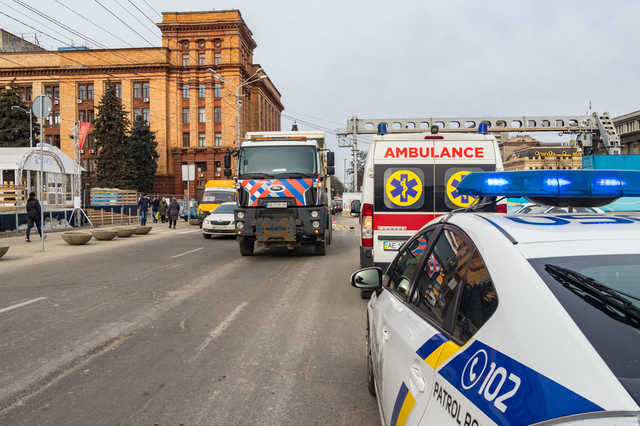 В центре Днепра грузовик переехал женщину: появилось видео момента аварии