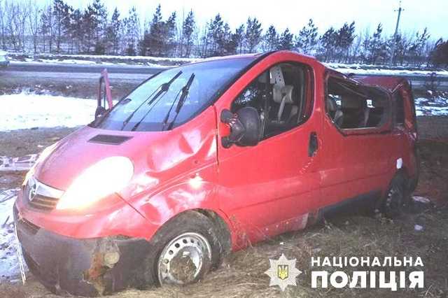 Под Тернополем в ДТП разбилась семья с детьми: фото трагедии