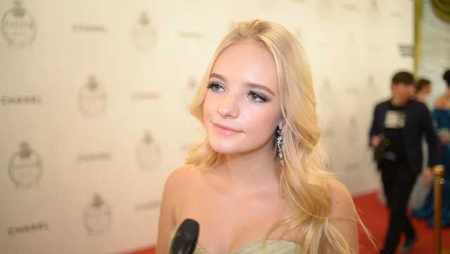 Дочь Пескова стажируется в Европарламенте и имеет доступ к документам ЕС