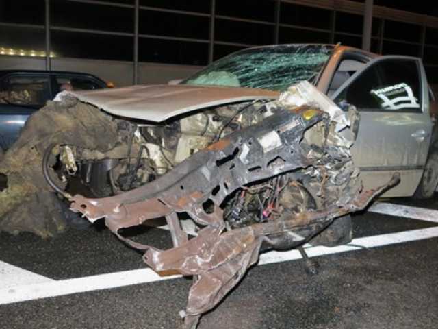 Двигатель вылетел на 10 метров: На Столичном шоссе произошло жуткое ДТП