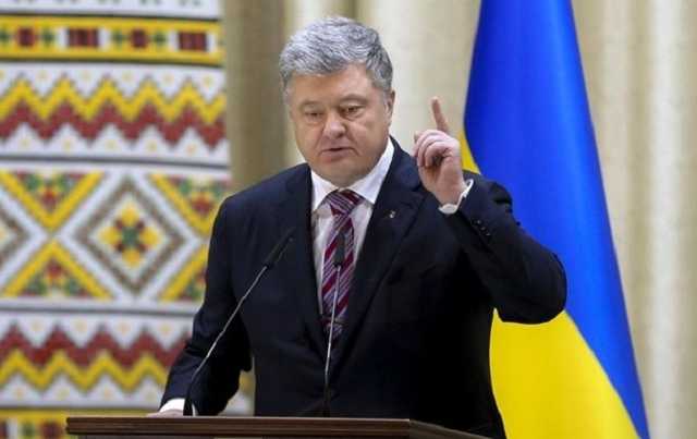 Порошенко может потушить коррупционный скандал войной — эксперт