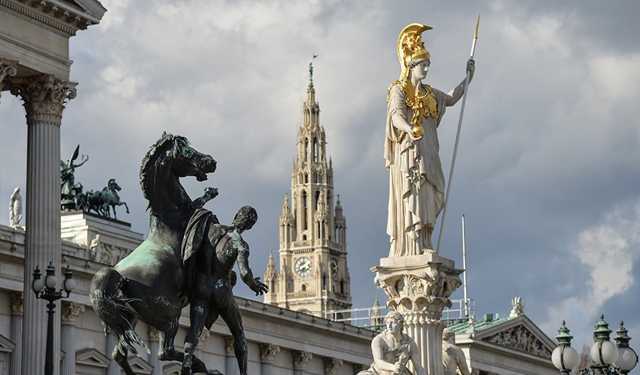 «Демократия» по-австрийски