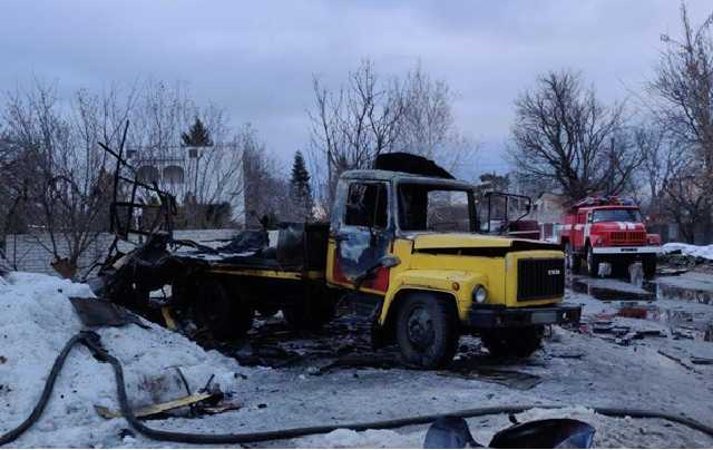 В Харькове взрыв уничтожил автомобиль, есть жертвы