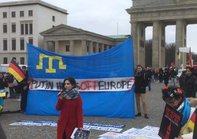 Акция против оккупации Крыма и в поддержку узников Кремля прошла в Берлине