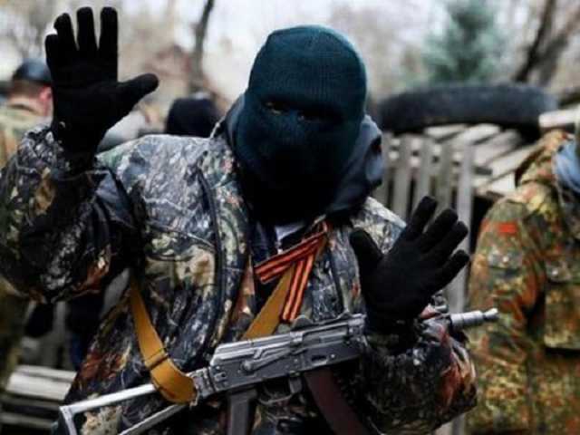 На Луганщине боевики захватили заложника: похищенного жителя Станицы Луганской разыскивает его мама