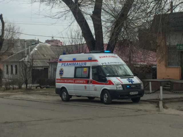 В Днепре таксист сбил девушку и скрылся