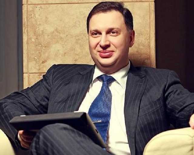 Andriy Brodskyi takes titanium from the State Geological Service