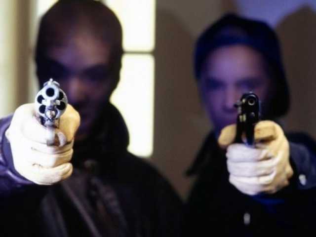 В селе под Днепром грабители пытали супружескую пару слезоточивым газом