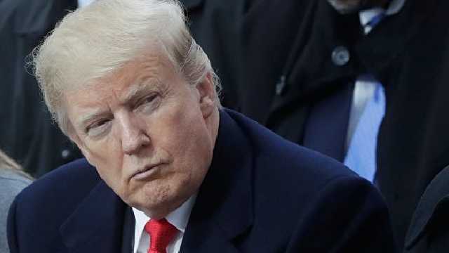 Тим Эппл и Илон Тесла: Трамп публично опозорился и попал на видео