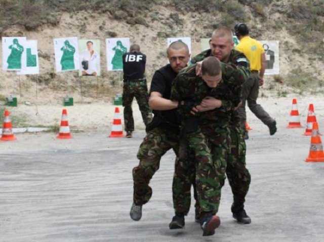 Правоохранители разыскивают 4 беглецов из исправительных колоний