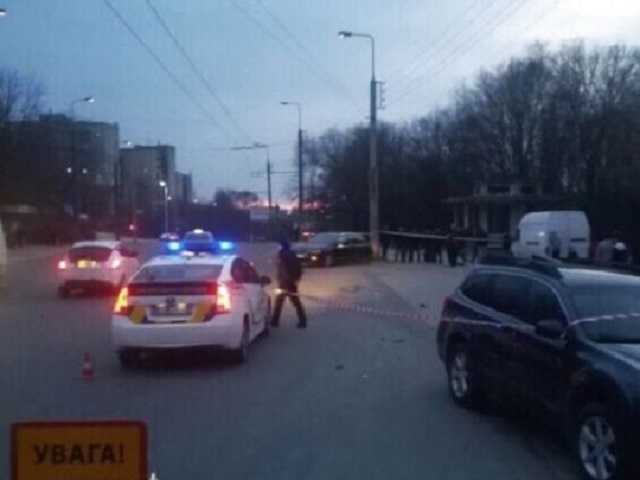 За рулем была 13-летняя девочка: в Тернополе произошло жуткое ДТП