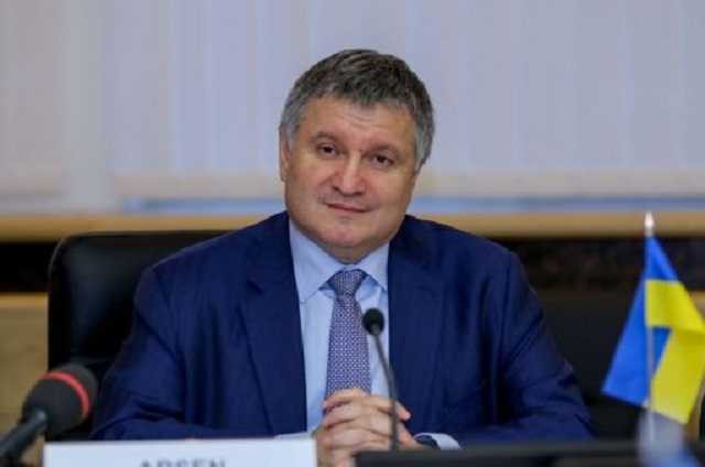 Богданов: после переизбрания Порошенко – шансов остаться министром у Авакова практически нет