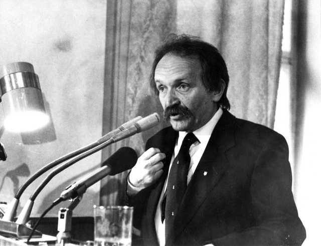 “Порохобот” порівняв Порошенка з Чорноволом