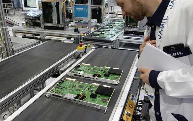 Американская компания построит второй завод по сборке электроники на Закарпатье