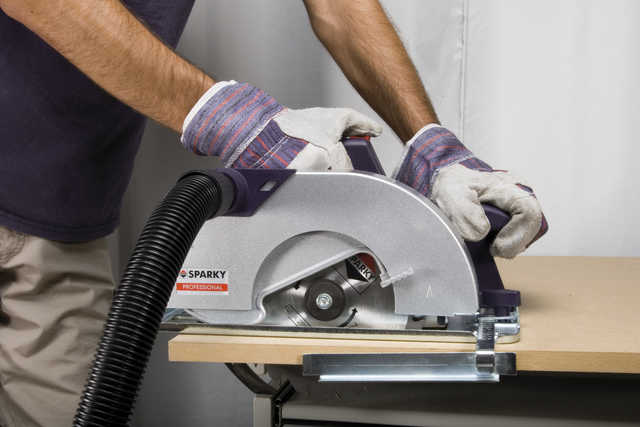 У Словенії жінка відпиляла собі руку для отримання страховки